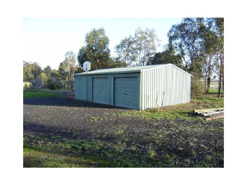 130 Powers Rd, Marong VIC 3515