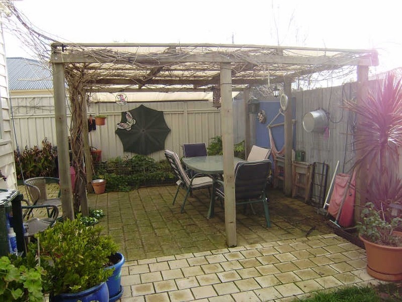 4 Spring Gully Road, Quarry Hill VIC 3550