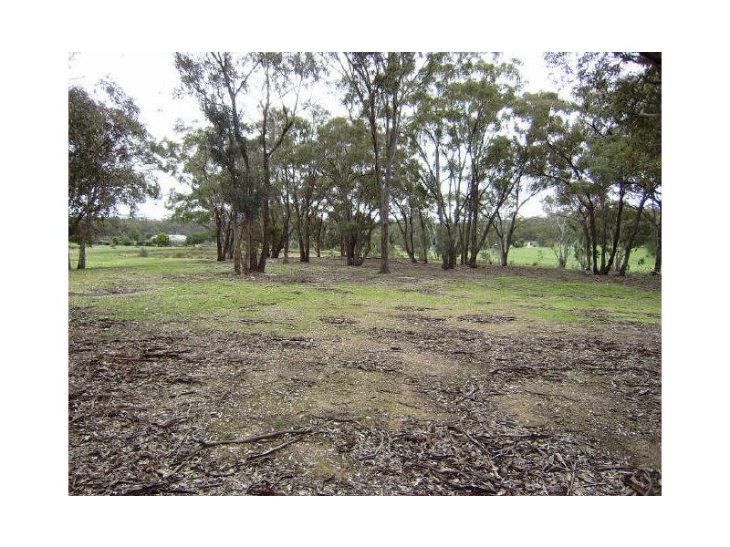 2/221 Mandurang South Rd, Mandurang South VIC 3551