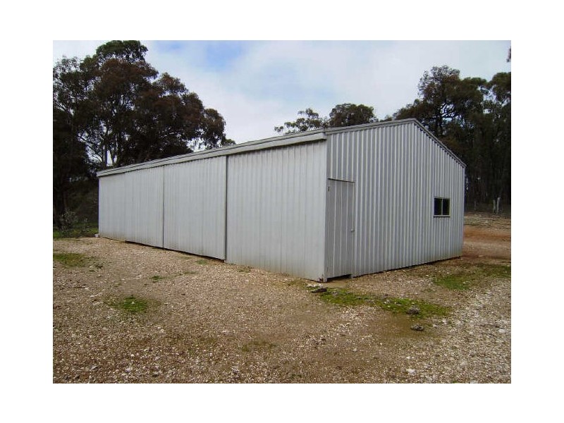 2/221 Mandurang South Rd, Mandurang South VIC 3551