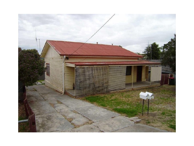 2/3 Weatherall Street, California Gully VIC 3556