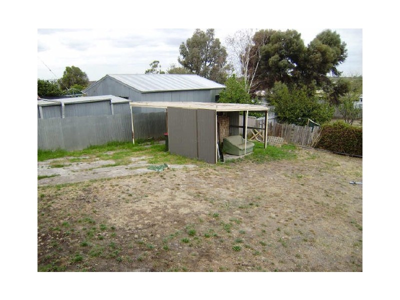 2/3 Weatherall Street, California Gully VIC 3556