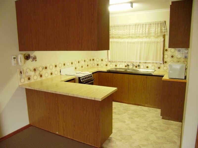 2/12 Retreat Road, Flora Hill VIC 3550