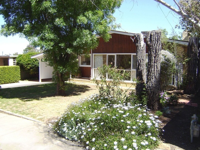 3 Holland Court, Kennington VIC 3550