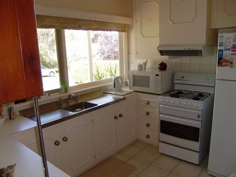 3 Holland Court, Kennington VIC 3550
