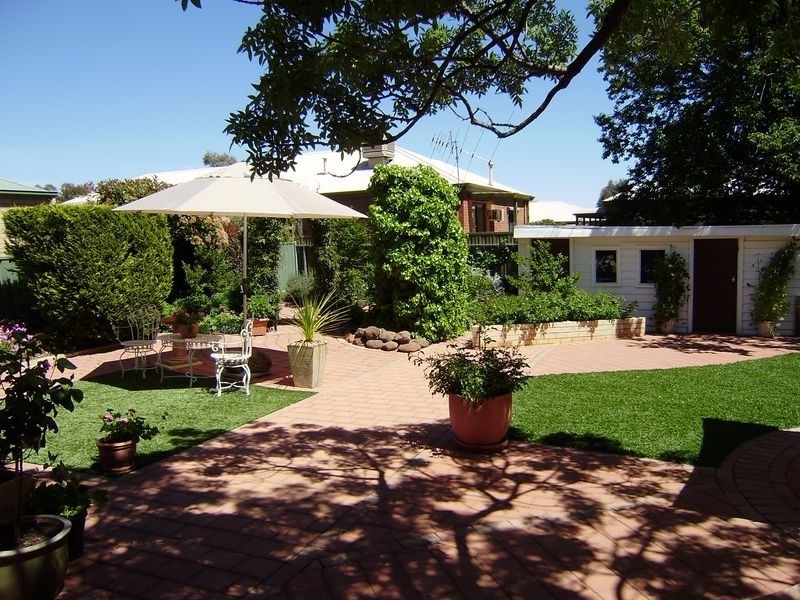 3 Holland Court, Kennington VIC 3550