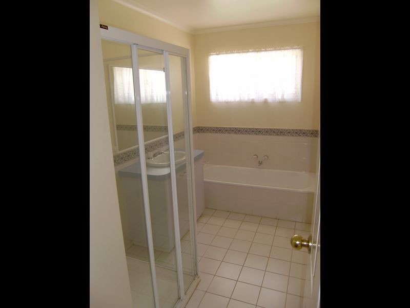 100 Burgoyne Street, Huntly VIC 3551