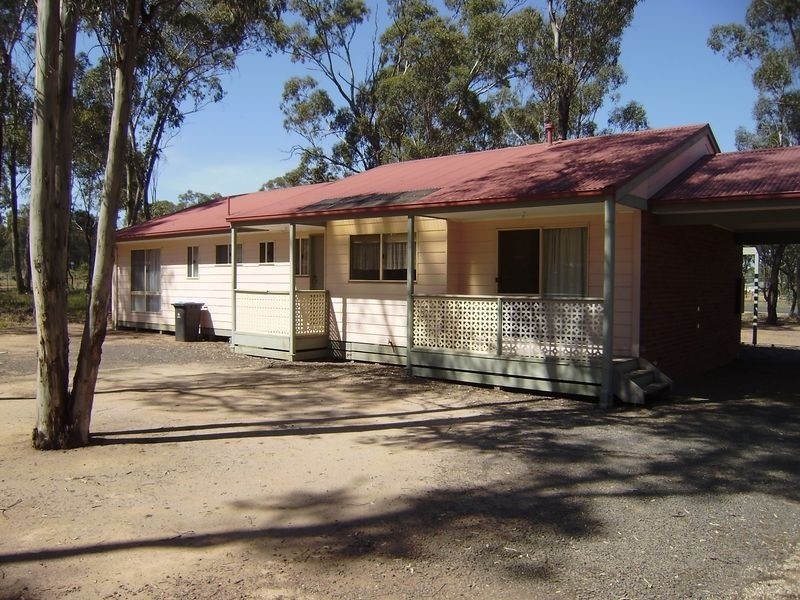 100 Burgoyne Street, Huntly VIC 3551