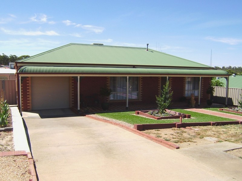 1/1 Maxwell Street, Golden Square VIC 3555