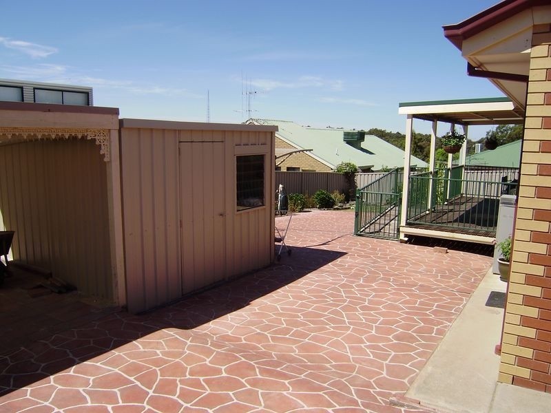 1/1 Maxwell Street, Golden Square VIC 3555