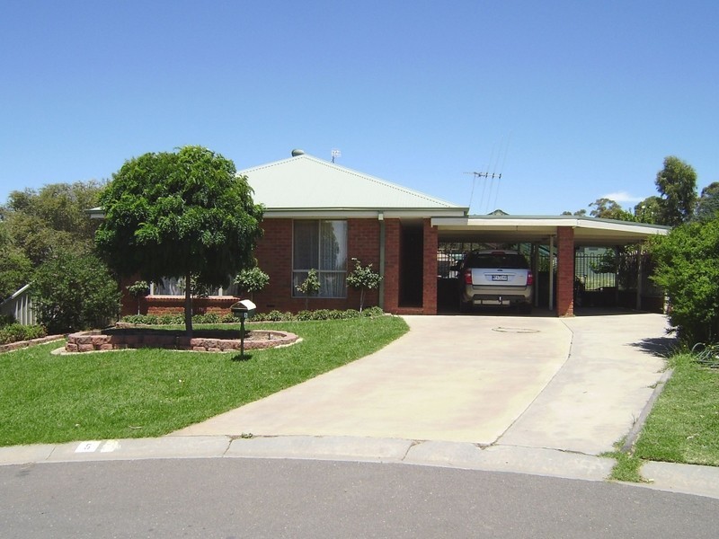 5 Anita Court, Kangaroo Flat VIC 3555