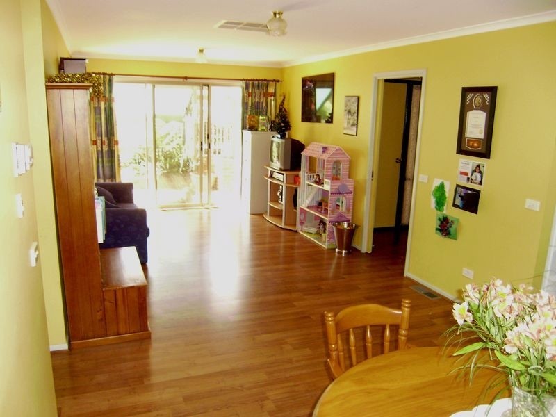 5 Anita Court, Kangaroo Flat VIC 3555