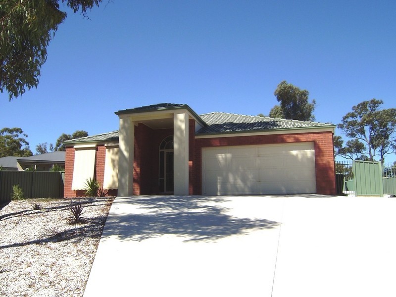 22 Aspera Way, Kangaroo Flat VIC 3555