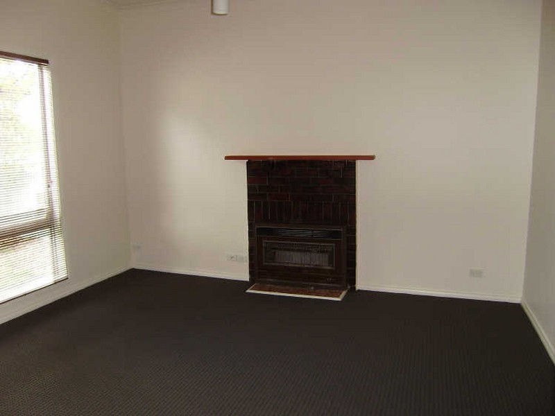 73 Booth Street, Golden Square VIC 3555