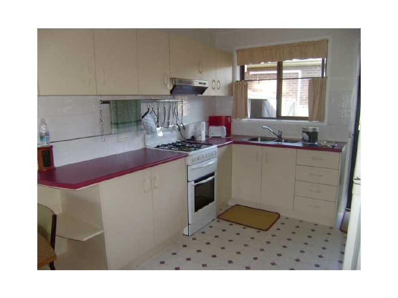 2/6 Cockerall Court, Strathdale VIC 3550