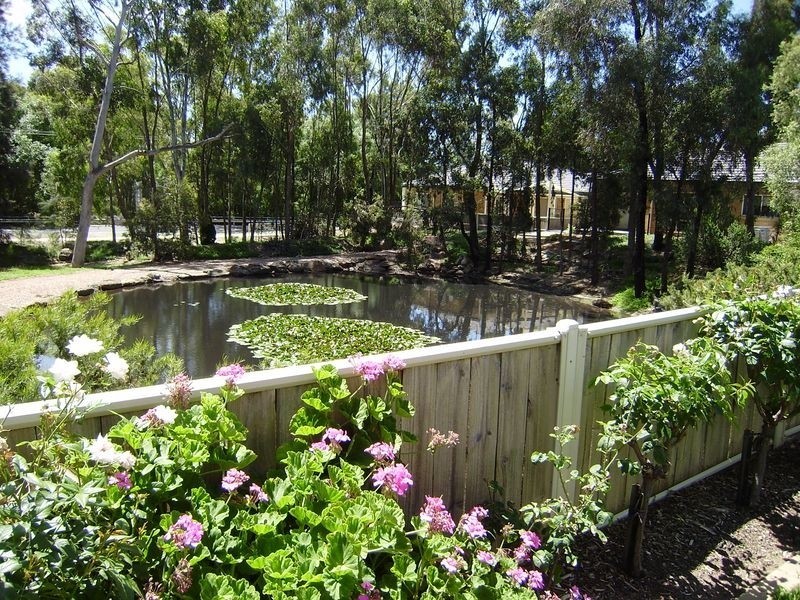 3 Birch Grove, Strathdale VIC 3550