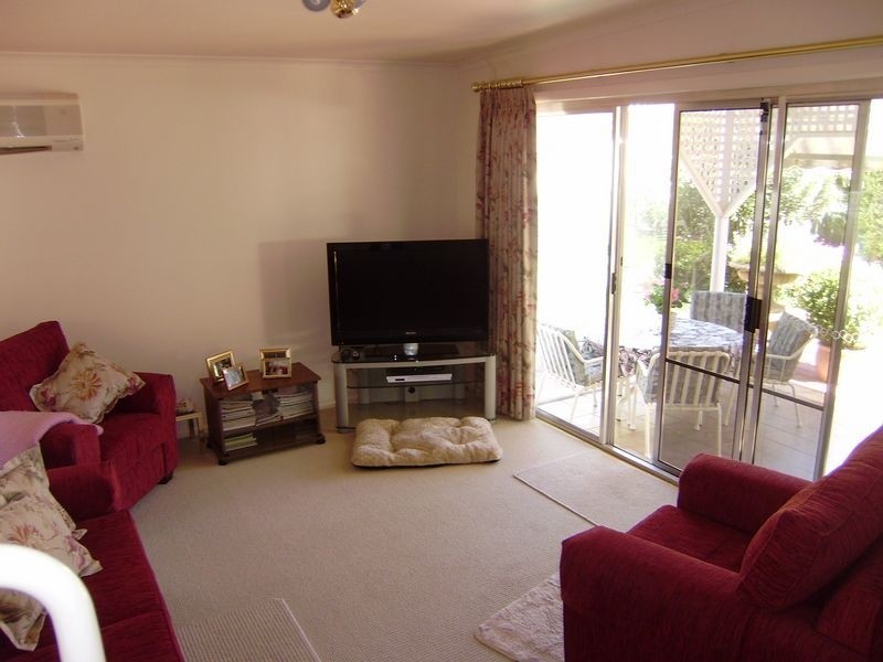 3 Holland Court, Strathdale VIC 3550