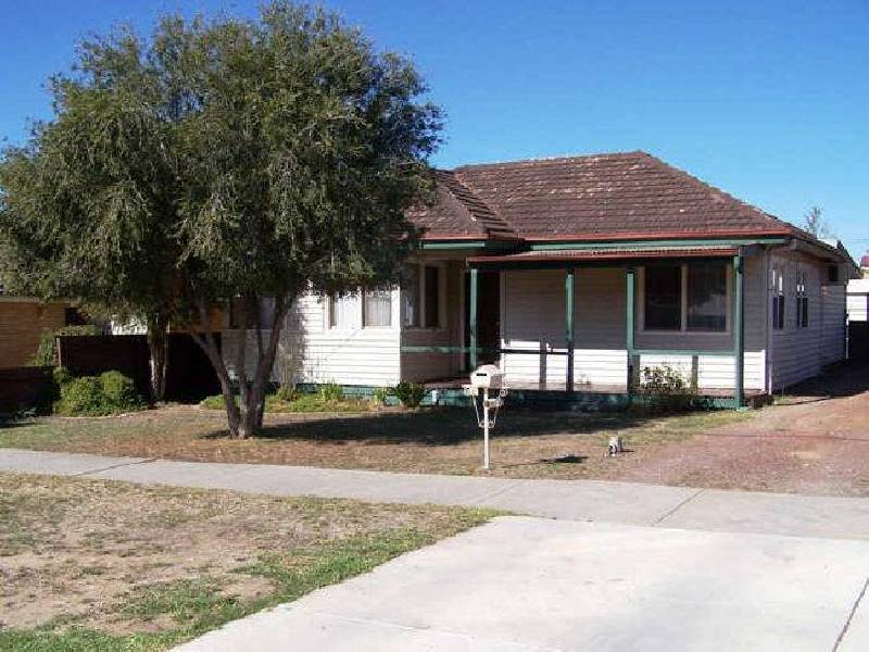 8 Koomba Street, White Hills VIC 3550