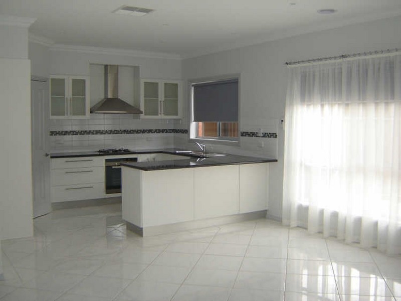 15A Bluegum Drive, Strathdale VIC 3550