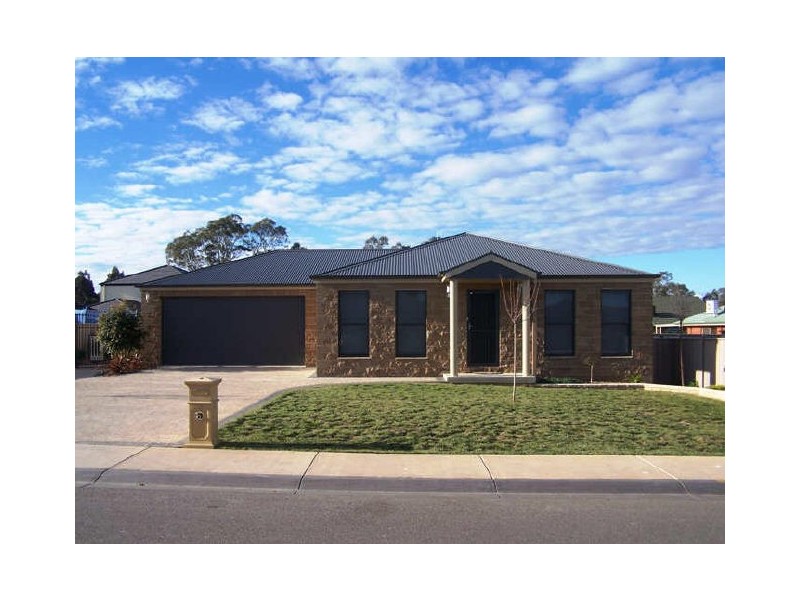 4 Alexander Close, Strathfieldsaye VIC 3551