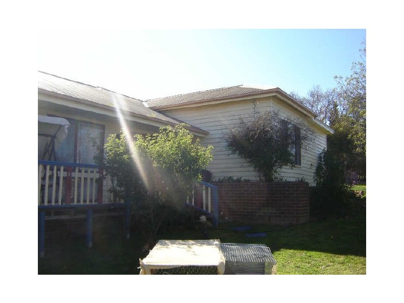 17 Lansell Street, Kangaroo Flat VIC 3555