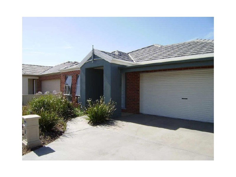 6 Manna Gum Drive, Epsom VIC 3551