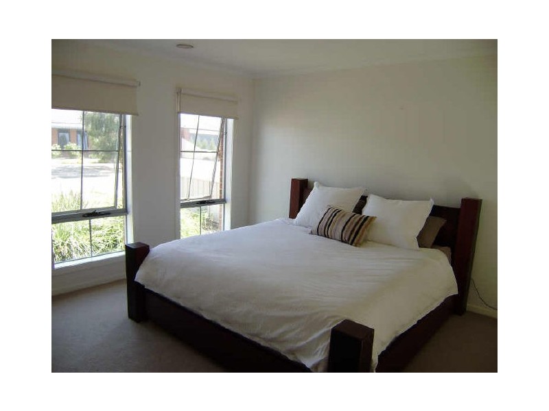 6 Manna Gum Drive, Epsom VIC 3551