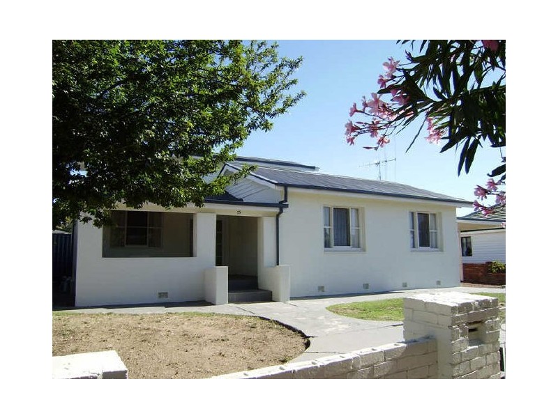 15 Oak Street, Eaglehawk VIC 3556