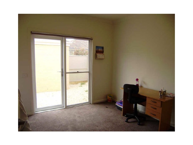 1/108 Neale Street, Flora Hill VIC 3550