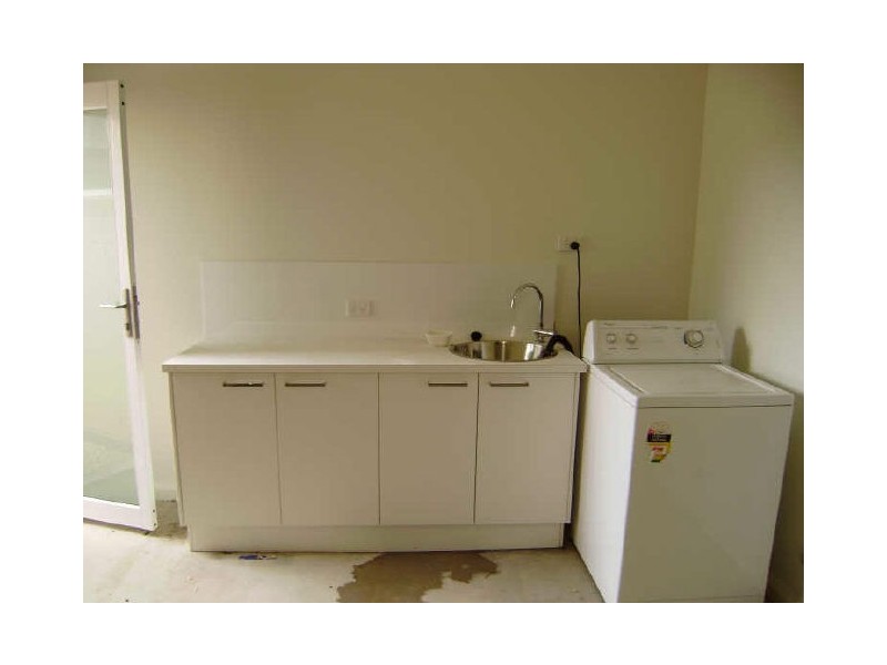 1/108 Neale Street, Flora Hill VIC 3550