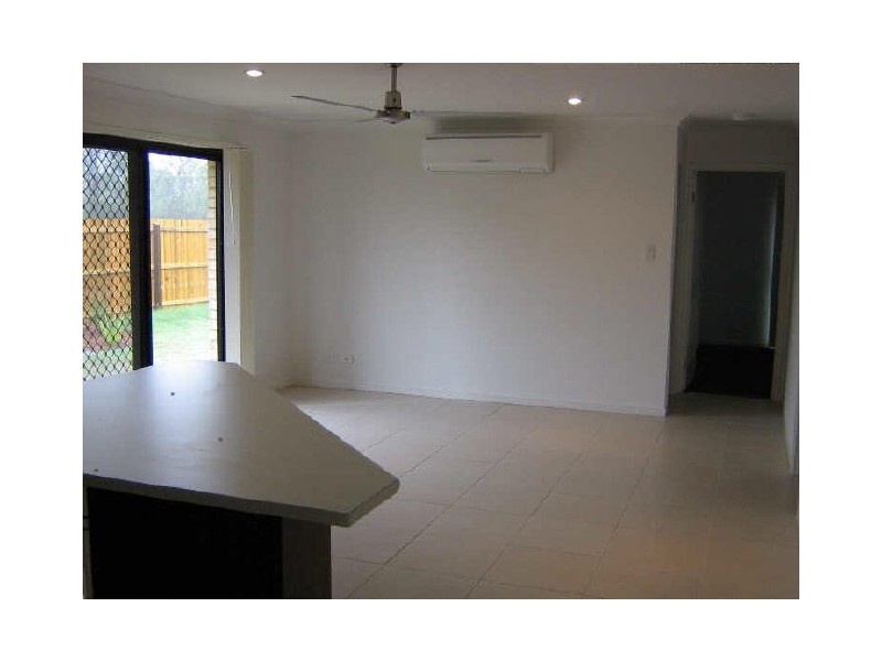 7 Summerhill Court, Marsden QLD 4132