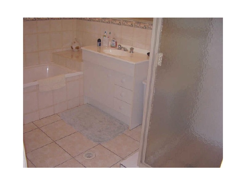 Meadowbrook QLD 4131