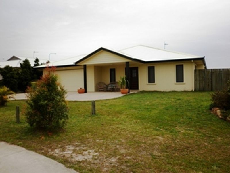 12 Dianella Circuit, Cooloola Cove QLD 4580