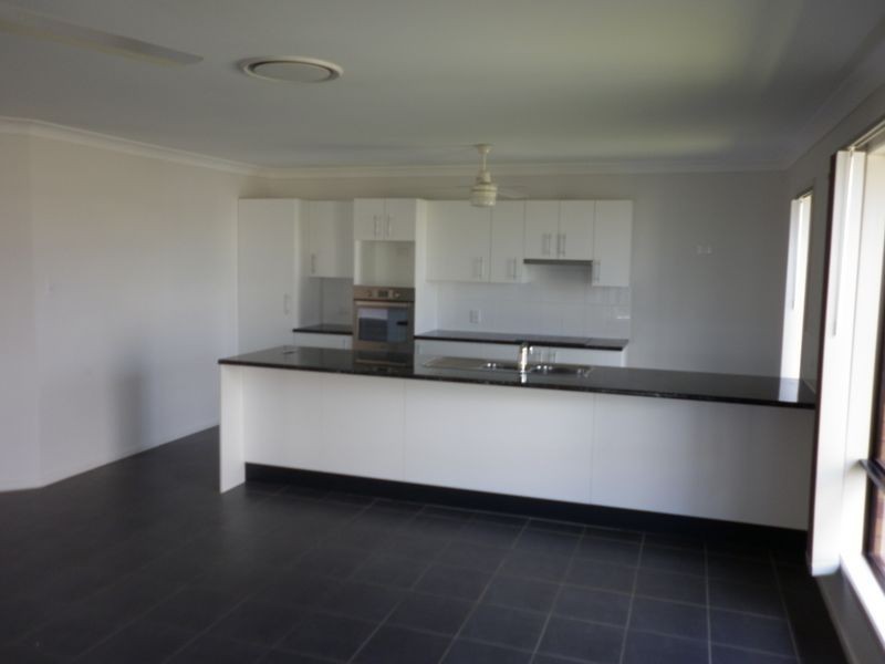34 Fyshburn Drive, Cooloola Cove QLD 4580
