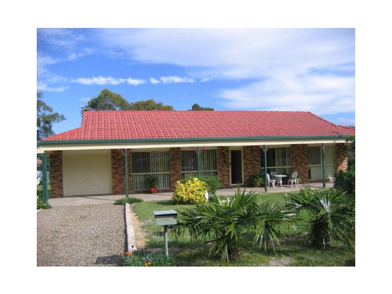 128 Bayside Road, Cooloola Cove QLD 4580