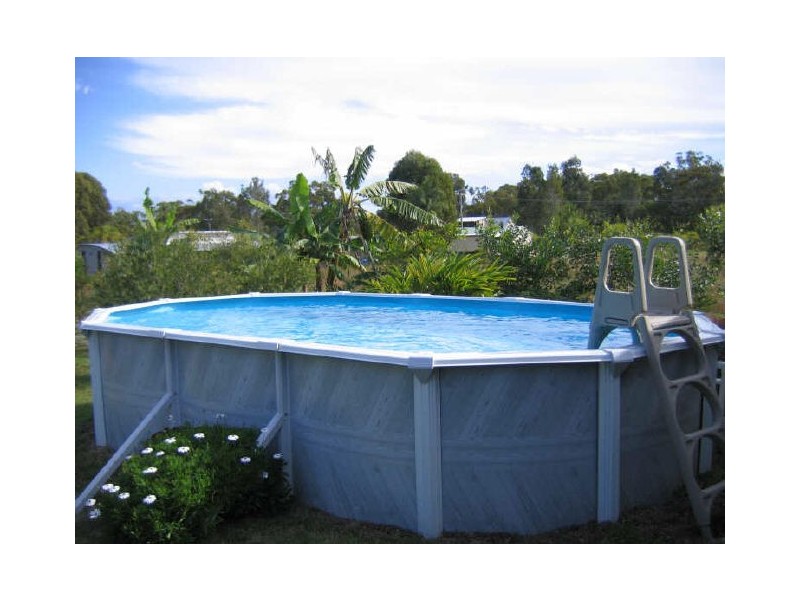 128 Bayside Road, Cooloola Cove QLD 4580