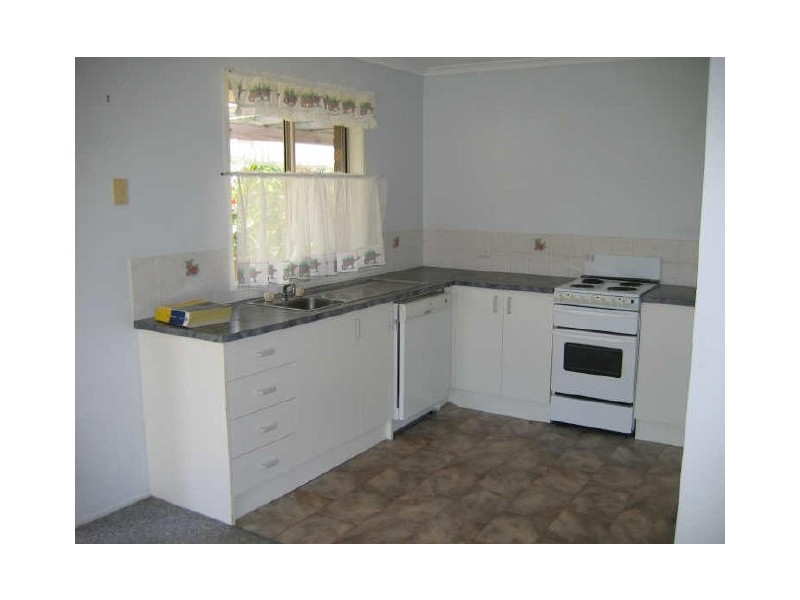 2 Essex Court, Cooloola Cove QLD 4580