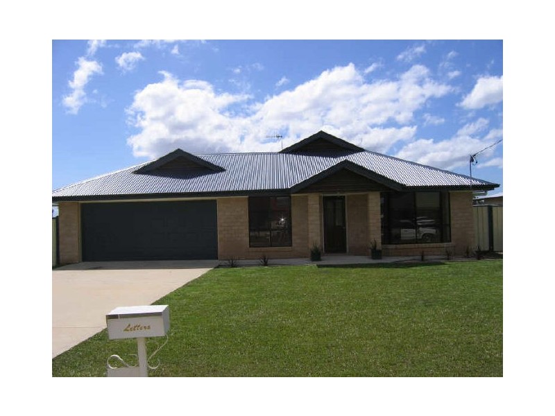 6 Mariposa Place, Cooloola Cove QLD 4580
