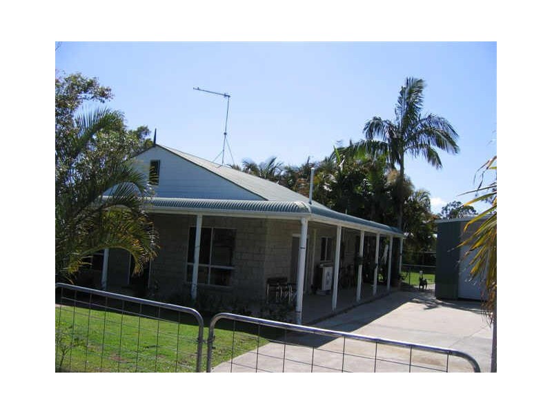 4 Essex Court, Cooloola Cove QLD 4580