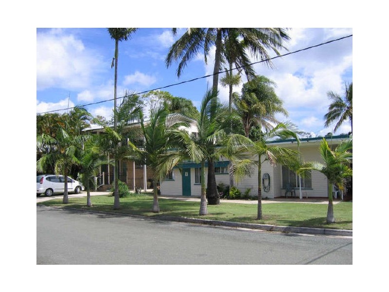 Cosy Cabin Emperor Street, Tin Can Bay QLD 4580