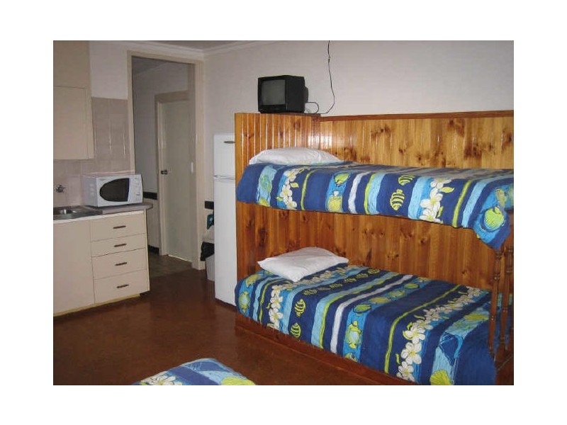 Cosy Cabin Emperor Street, Tin Can Bay QLD 4580