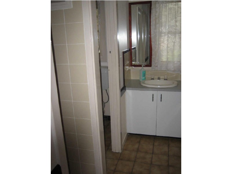 Cosy Cabin Emperor Street, Tin Can Bay QLD 4580