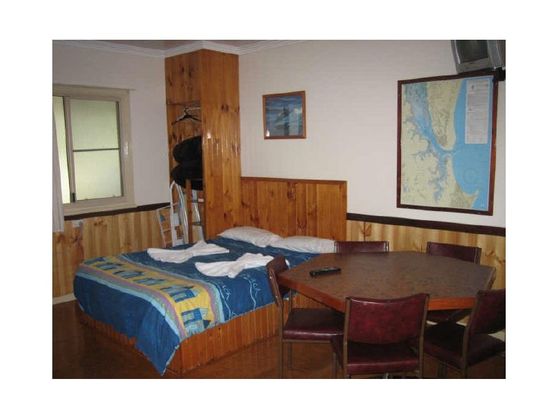 Cosy Cabin Emperor Street, Tin Can Bay QLD 4580