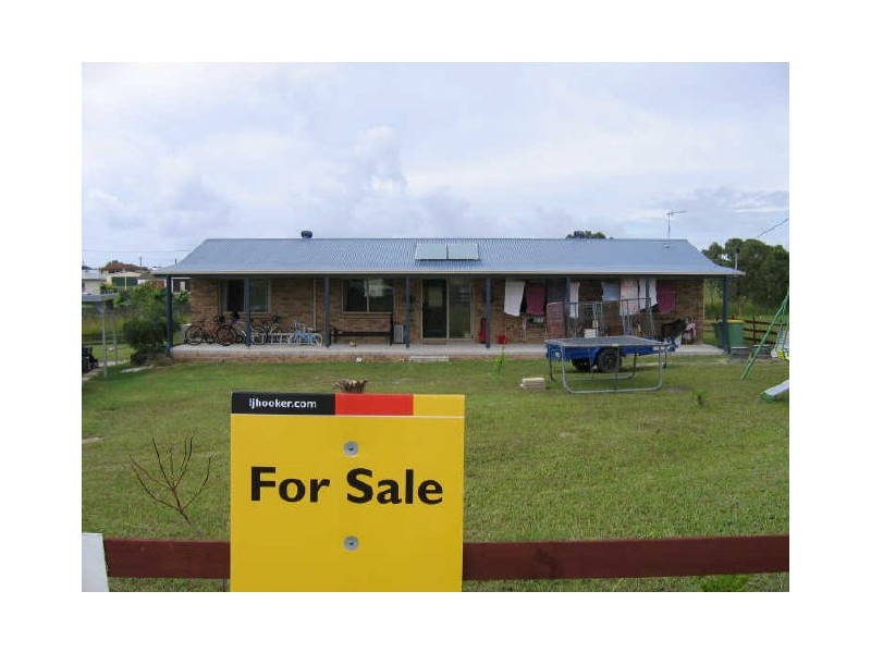 8 Isis Court, Cooloola Cove QLD 4580