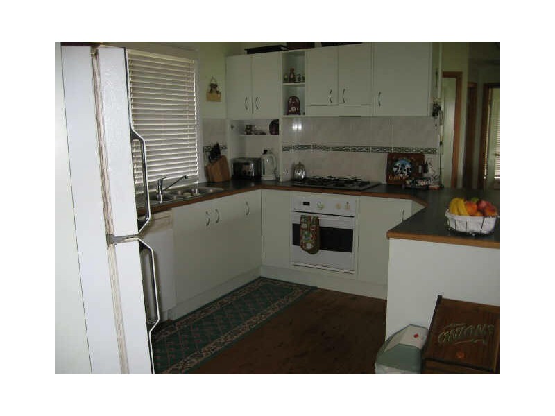 7 Illustrious Court, Cooloola Cove QLD 4580