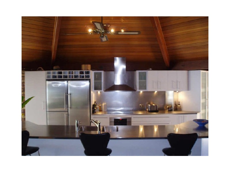 16 Esplanade, Tin Can Bay QLD 4580