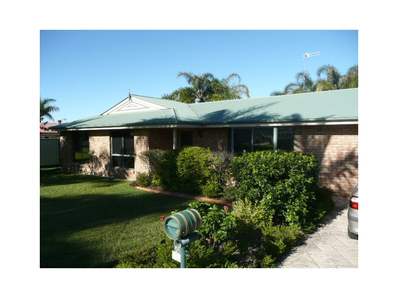 4 Maheno Ct, Tin Can Bay QLD 4580