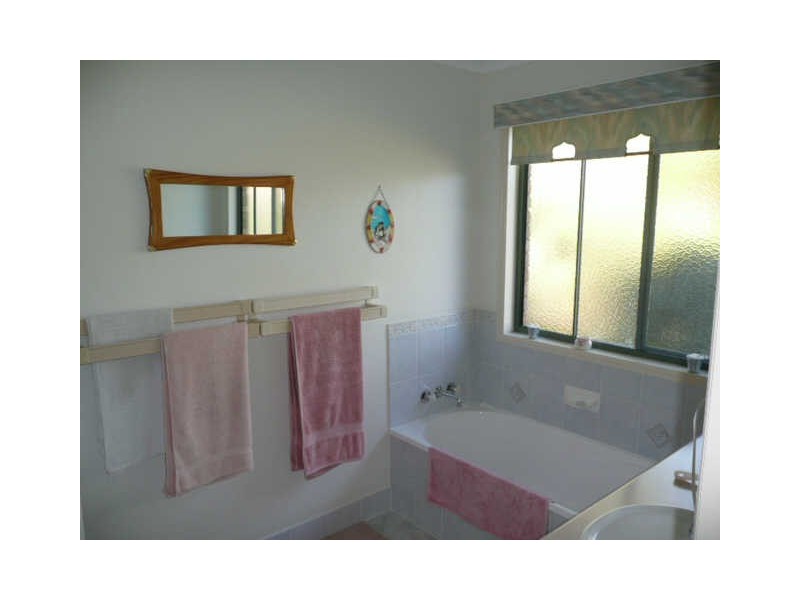 4 Maheno Ct, Tin Can Bay QLD 4580