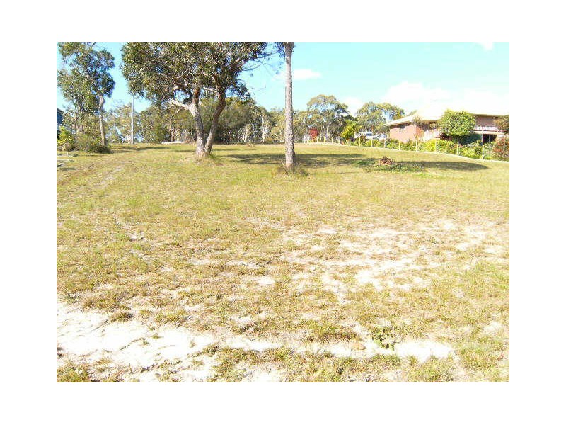 82 Bayside Road, Cooloola Cove QLD 4580