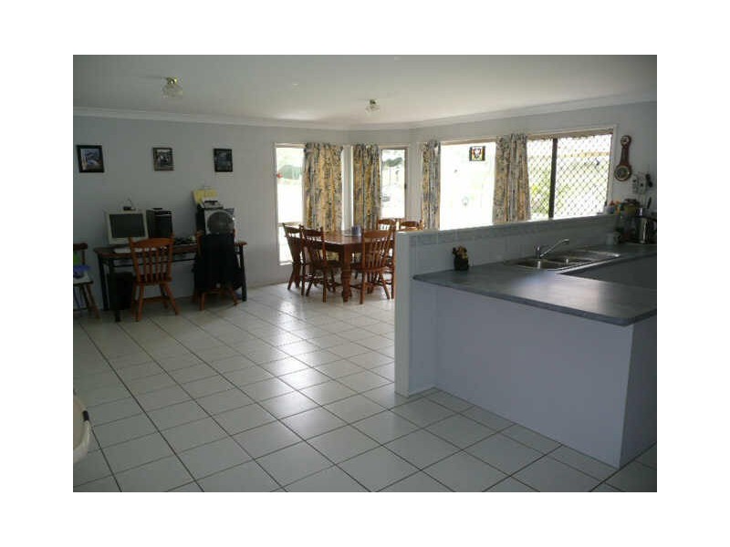 96 Bayside Rd, Cooloola Cove QLD 4580